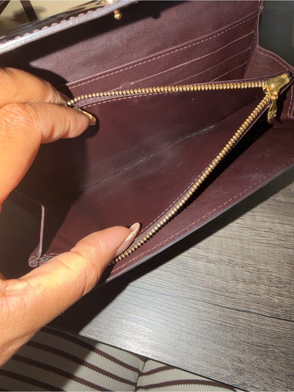 Louis Vuitton Vernis Sarah Wallet Burgundy Patent Leather Monogram Box Dust Bag - Picture 12 of 14